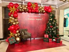 Брендированная Фотозона-хит на Новый год 2026 год Алматы Успейте забронировать!