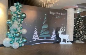 Брендированные Фотозоны-хиты на Новый год 2026 год Алматы Успейте забронировать!